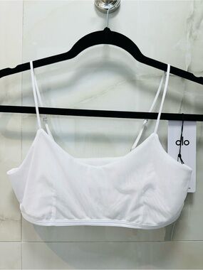 ALO Yoga Airmesh Venus Bralette- White size Medium New With Tags